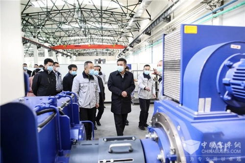市委書記裴偉東深入曙光汽車集團(tuán)車橋工廠調(diào)研，助力企業(yè)復(fù)工復(fù)產(chǎn)與市場(chǎng)開拓